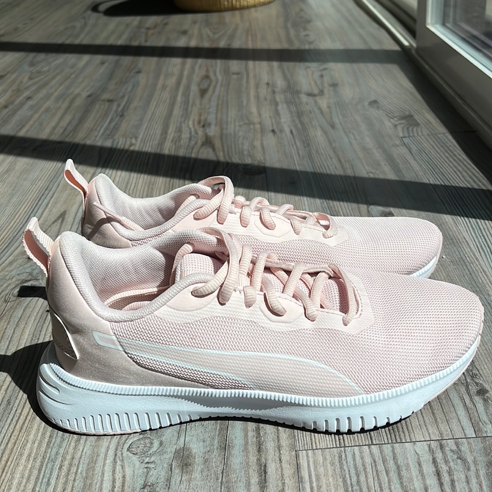 Puma sneakers size 37